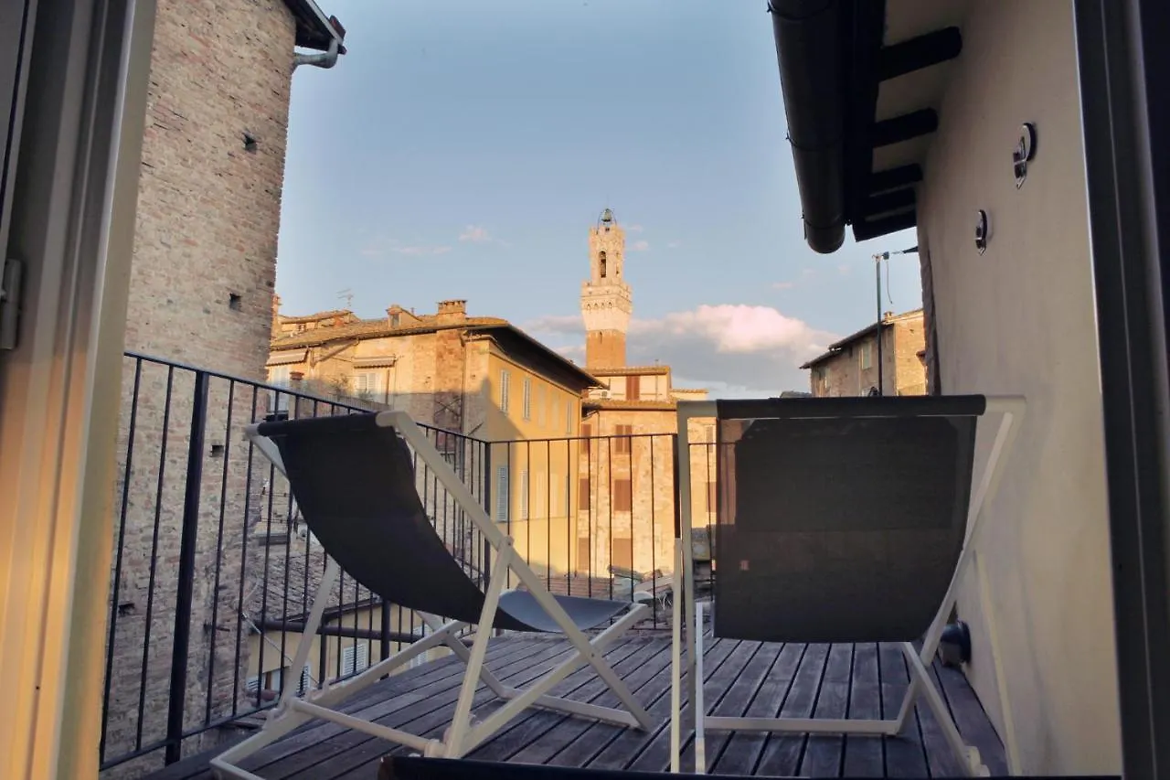 La Costarella - Central With Cozy Terrace Siena Apartment